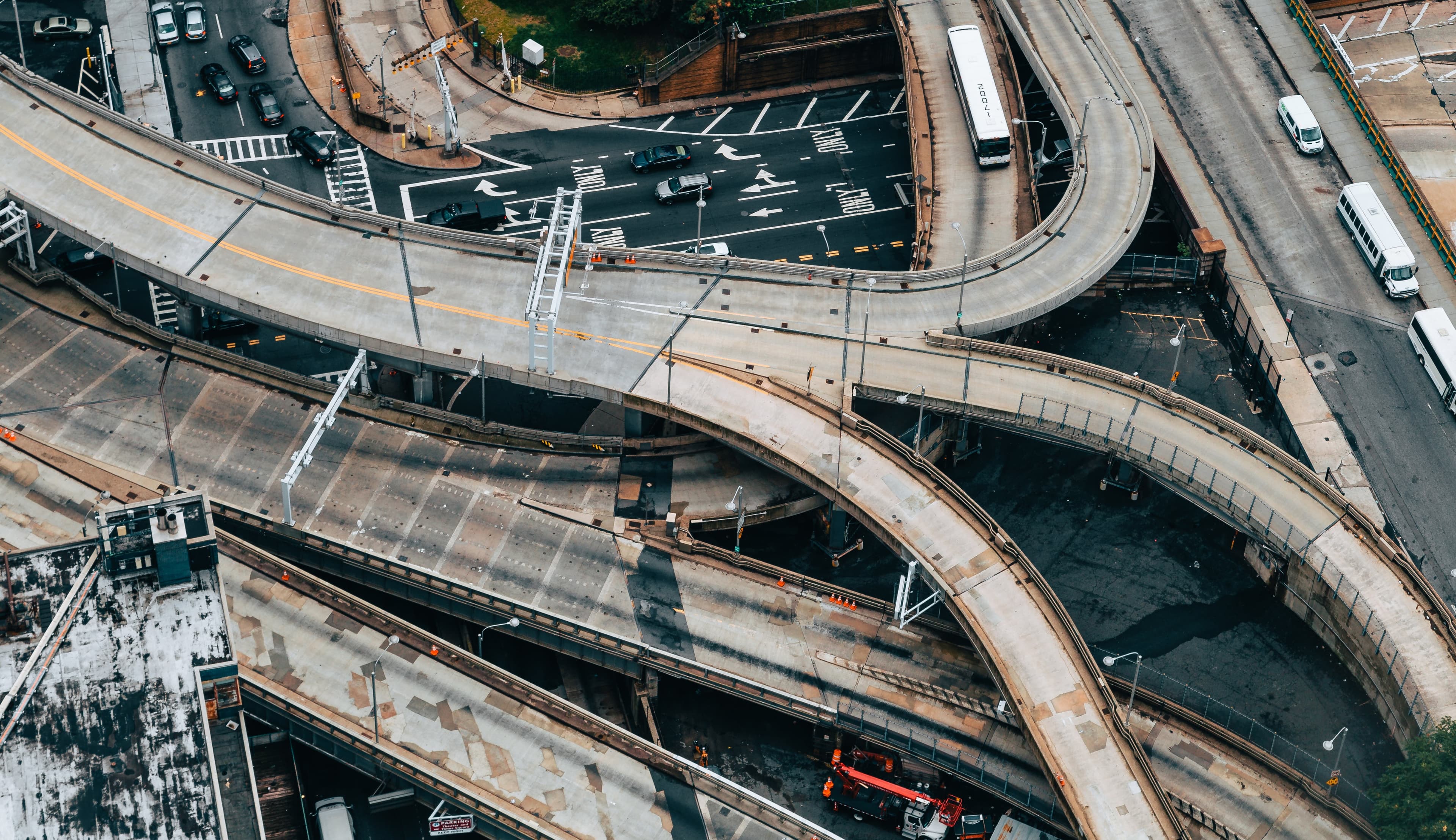 WORLDBESTPARTNERS Logo Image